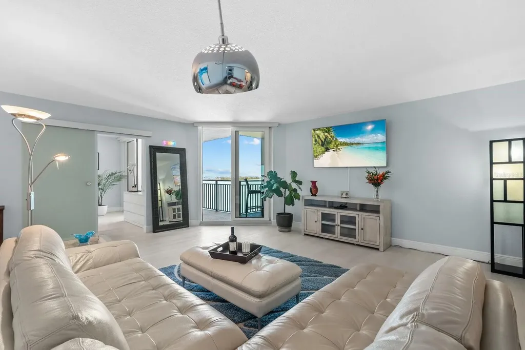 4822 Ocean Boulevard Sarasota FL 34242