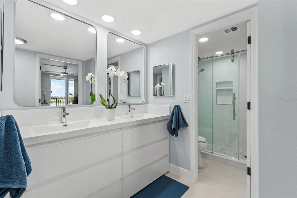4822 Ocean Boulevard Sarasota FL 34242