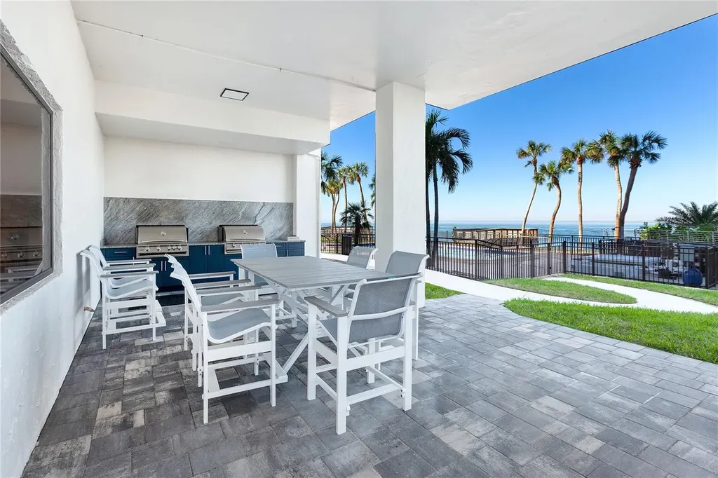 4822 Ocean Boulevard Sarasota FL 34242
