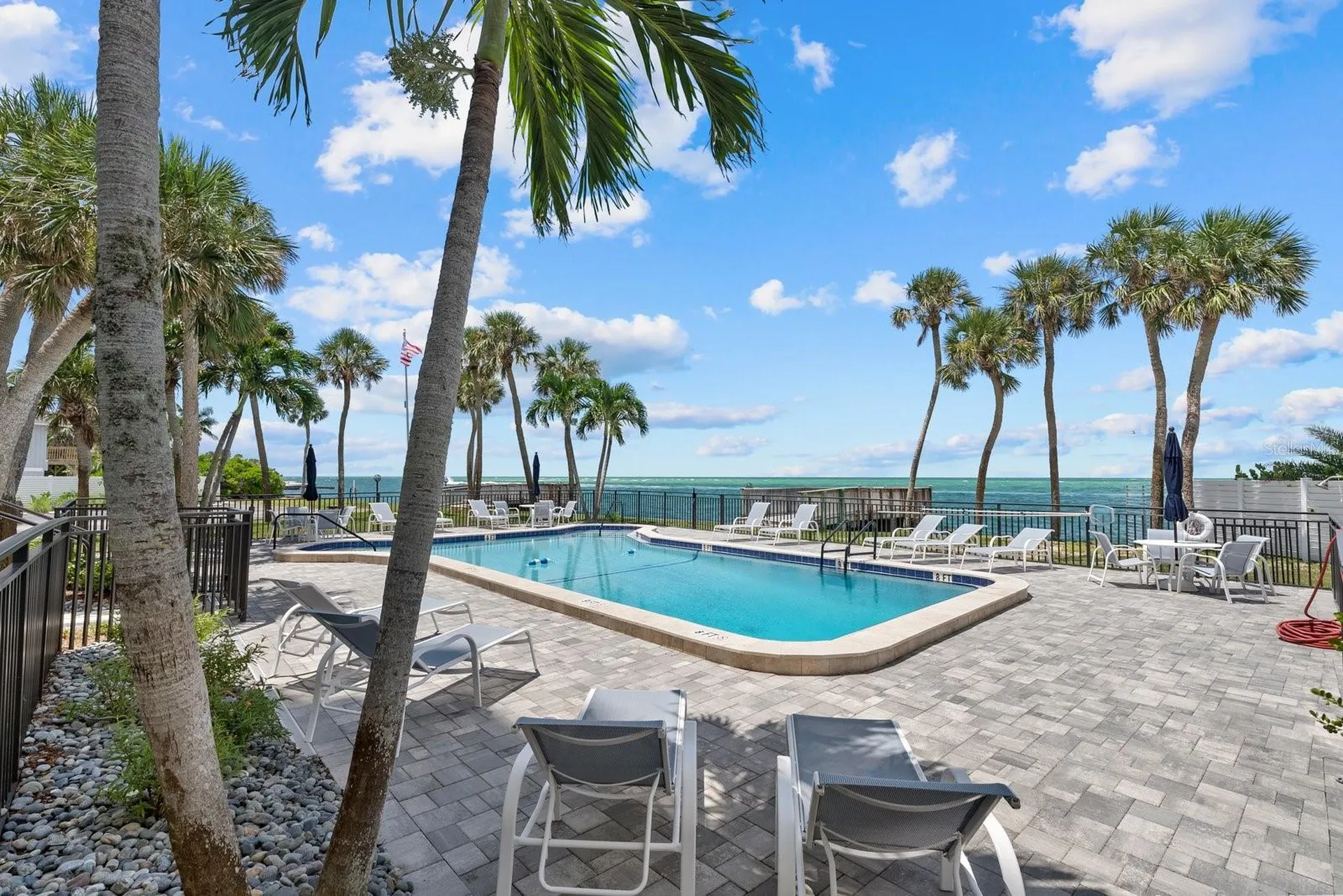 4822 Ocean Boulevard Sarasota FL 34242