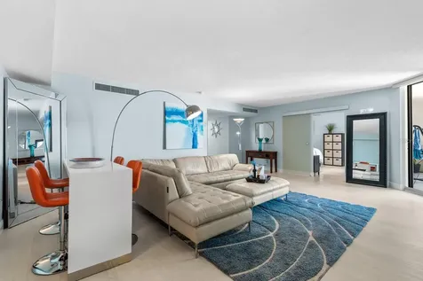 4822 Ocean Boulevard Sarasota FL 34242