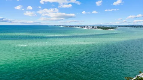 4822 Ocean Boulevard Sarasota FL 34242