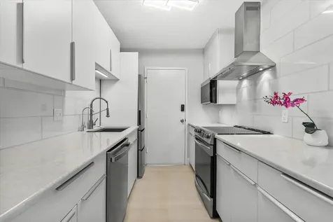 4822 Ocean Boulevard Sarasota FL 34242