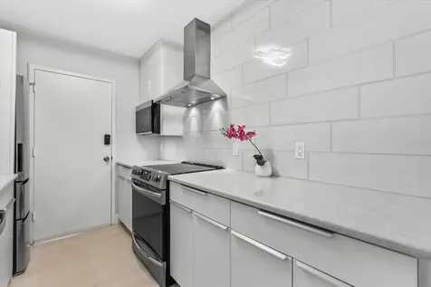 4822 Ocean Boulevard Sarasota FL 34242