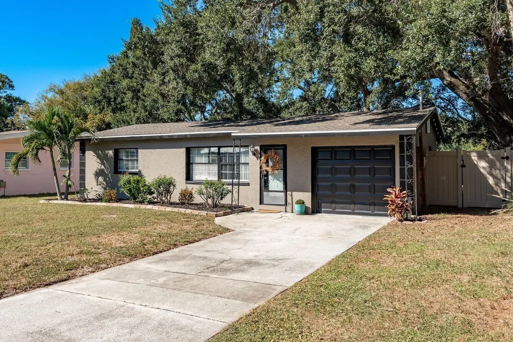 664 Frederica Lane Dunedin FL 34698