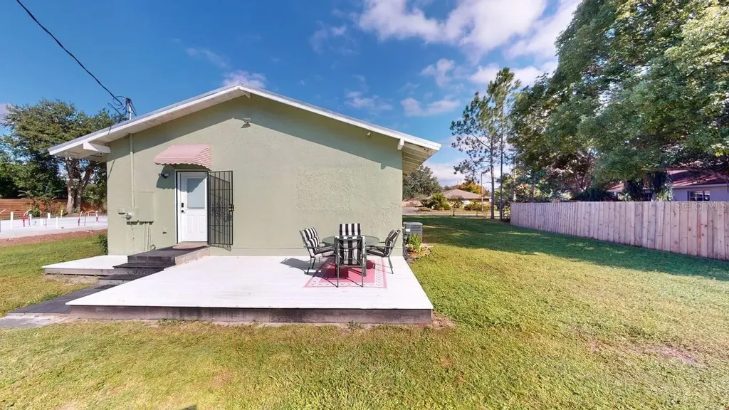 2010 S Maple Avenue Sanford FL 32771