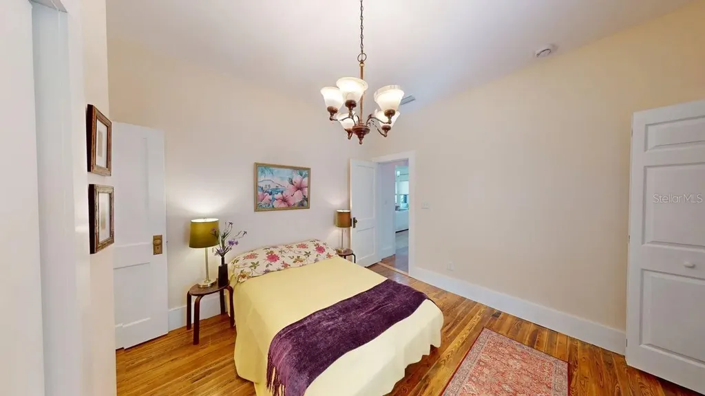 2010 S Maple Avenue Sanford FL 32771