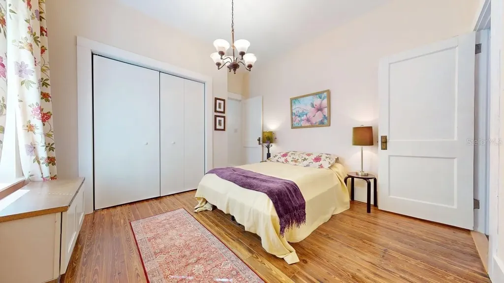 2010 S Maple Avenue Sanford FL 32771