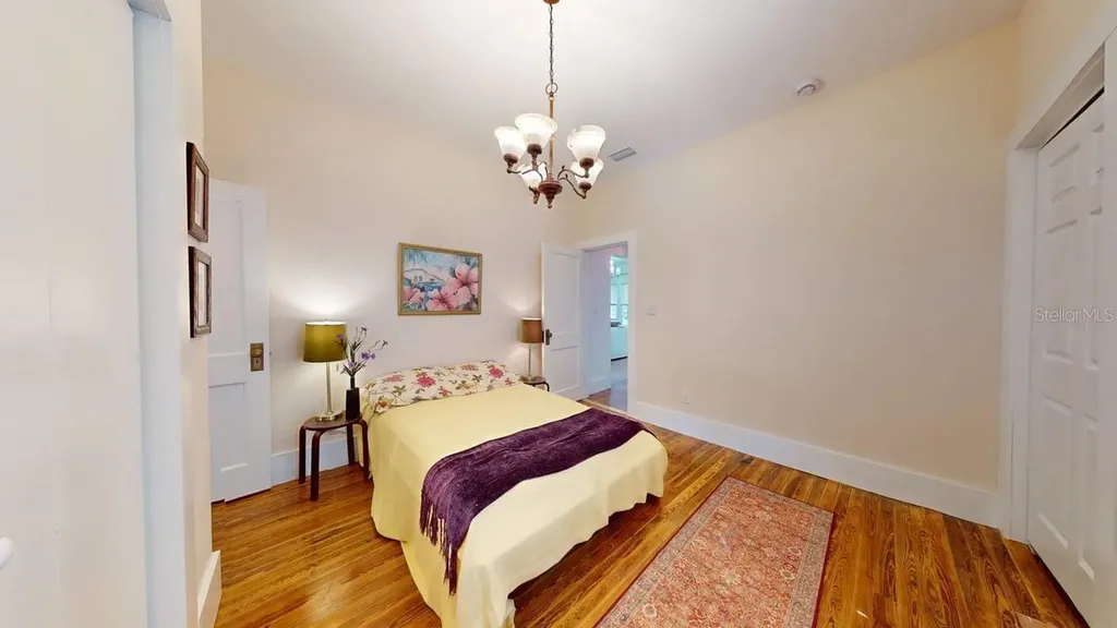 2010 S Maple Avenue Sanford FL 32771