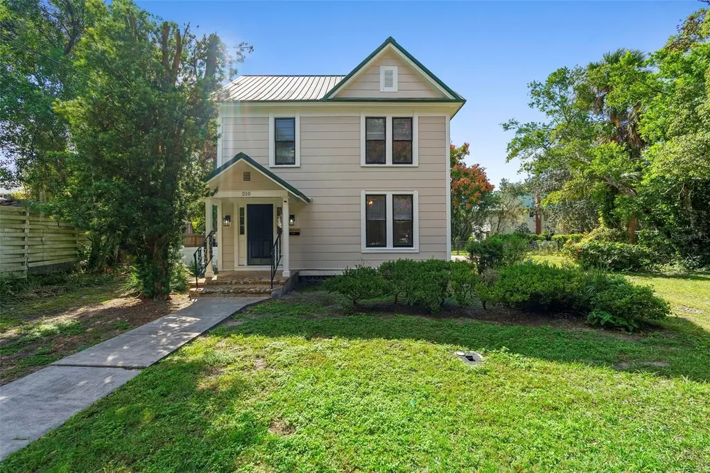 210 W University Avenue Deland FL 32720