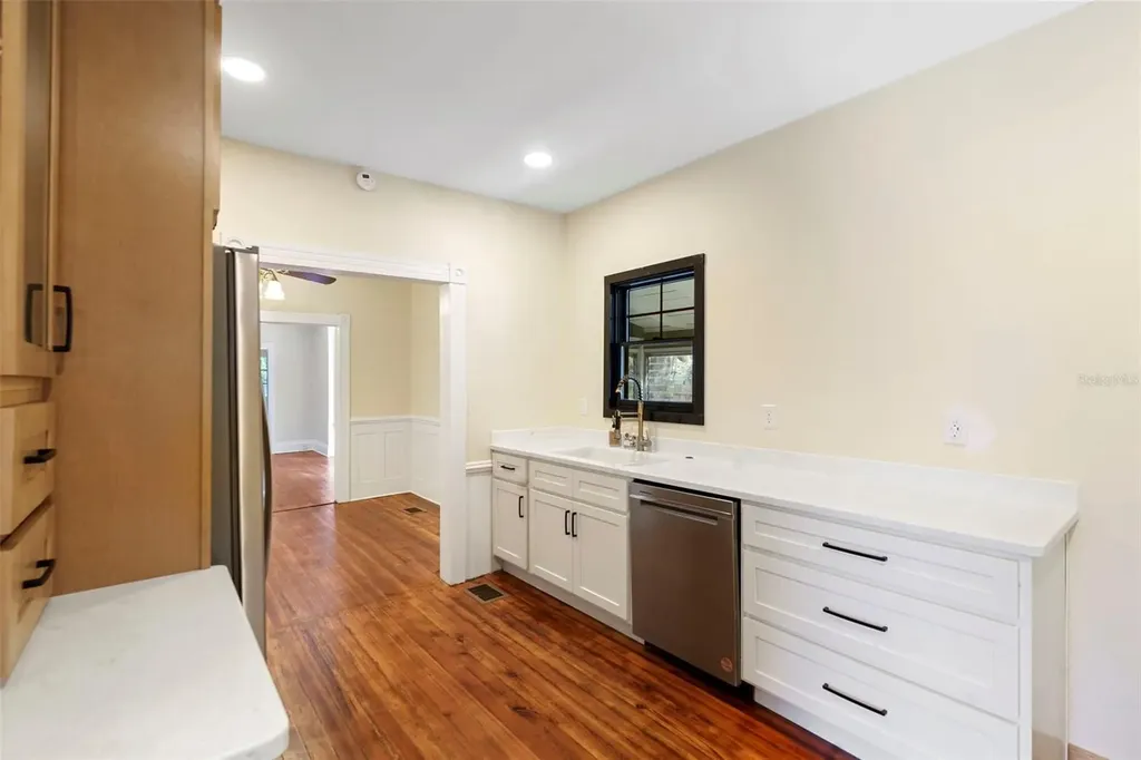 210 W University Avenue Deland FL 32720