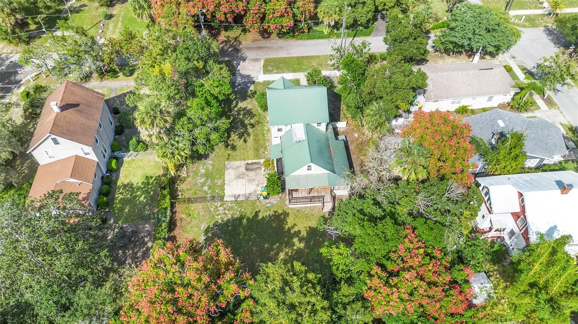 210 W University Avenue Deland FL 32720