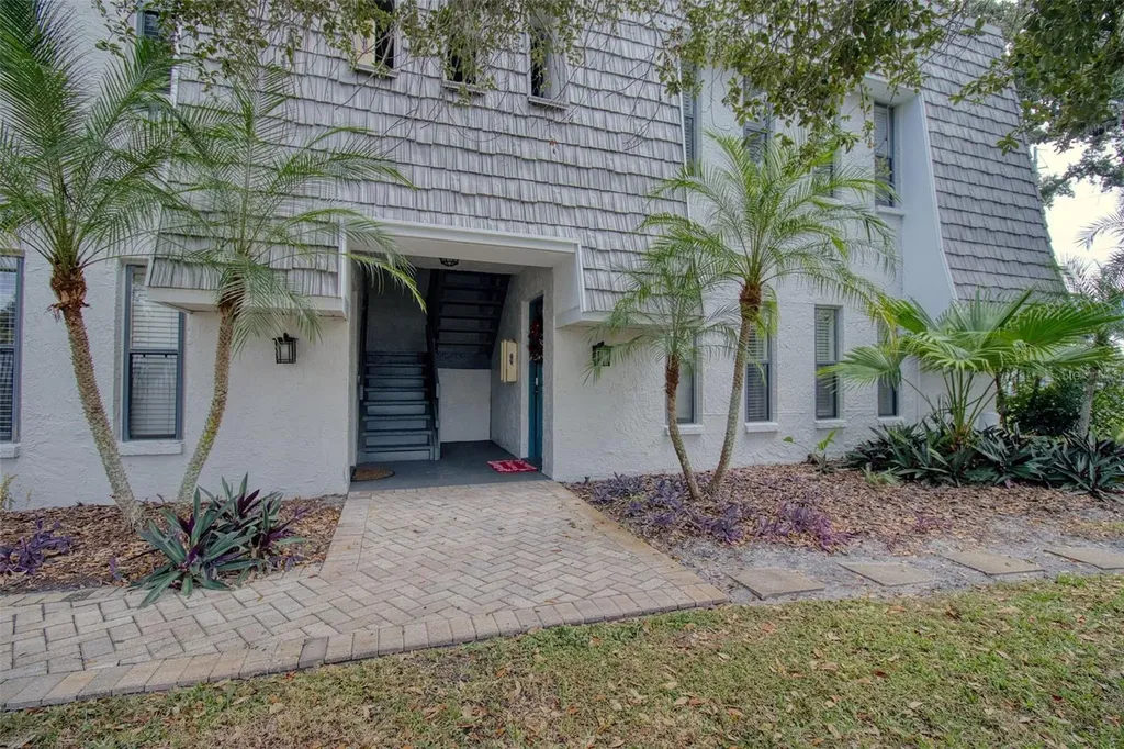 702 Lyndhurst Street Dunedin FL 34698
