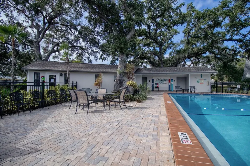 702 Lyndhurst Street Dunedin FL 34698