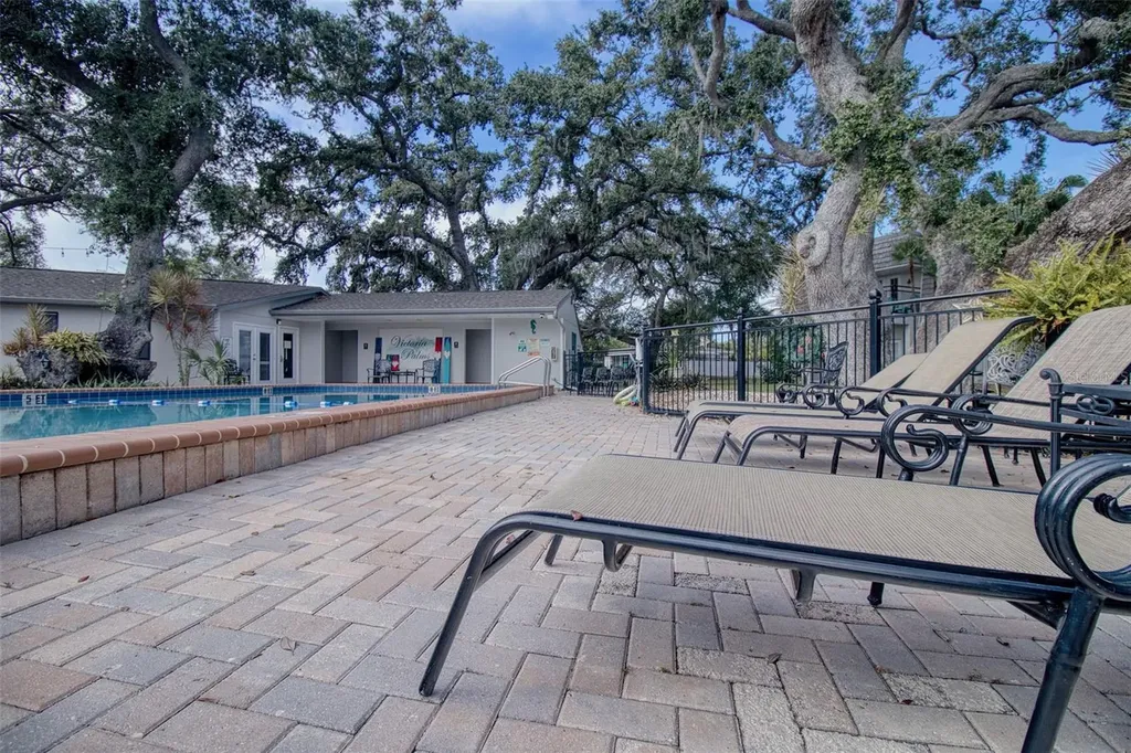 702 Lyndhurst Street Dunedin FL 34698