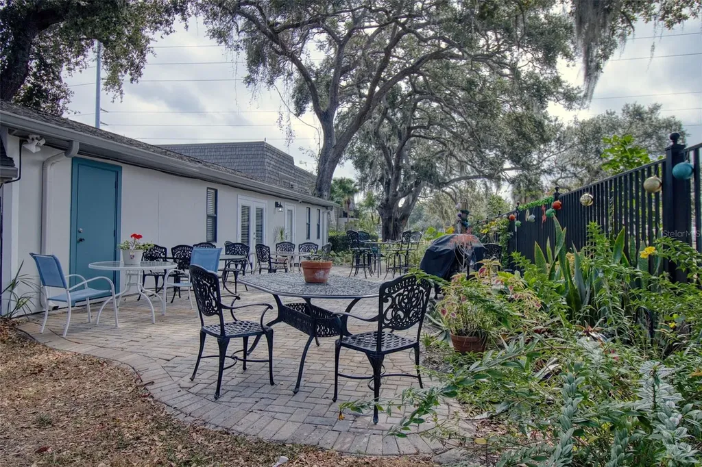 702 Lyndhurst Street Dunedin FL 34698