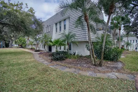 702 Lyndhurst Street Dunedin FL 34698