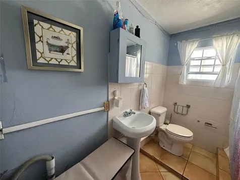 27 William Font Street Culebra PR 00775
