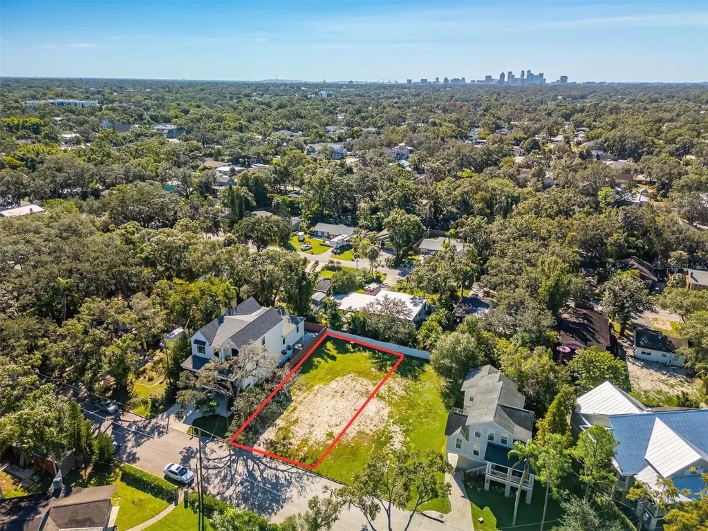 312 North Street W Tampa FL 33604