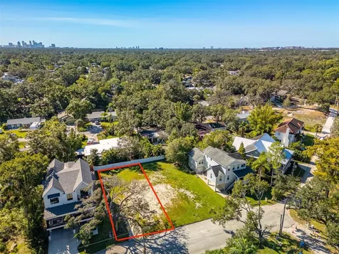 312 North Street W Tampa FL 33604