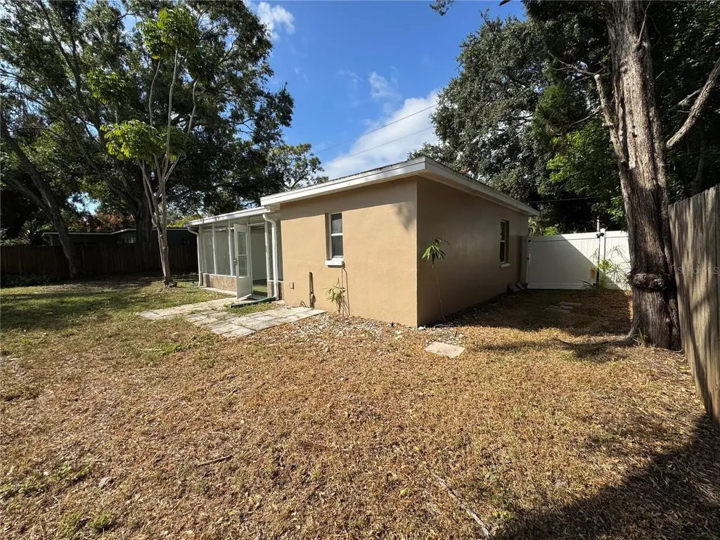 4312 S Clark Avenue Tampa FL 33611