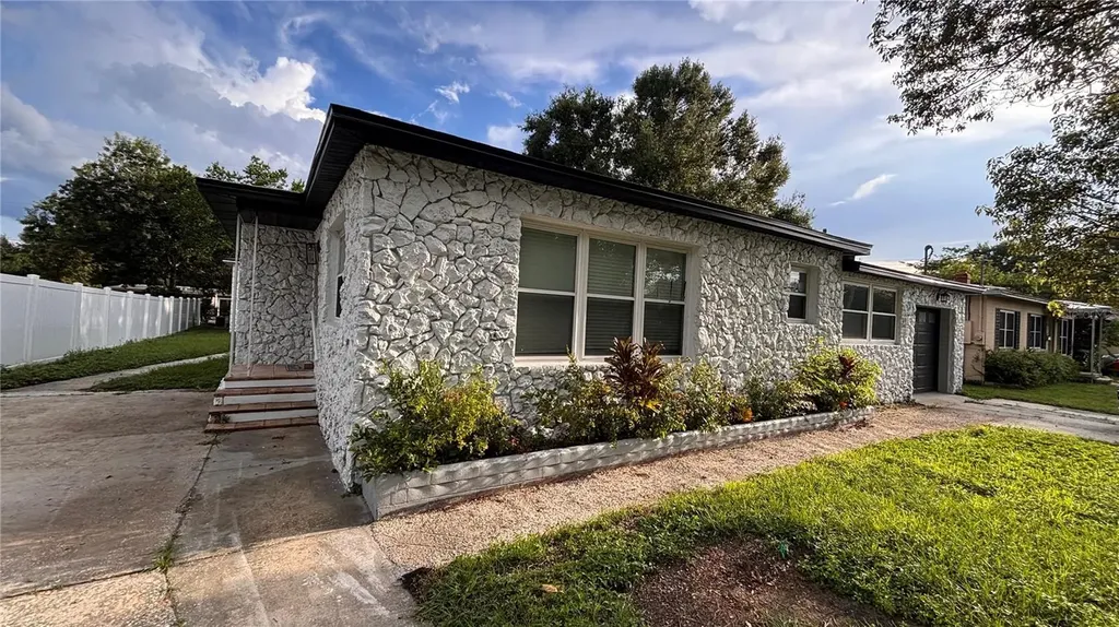 2816 Hargill Drive Orlando FL 32806
