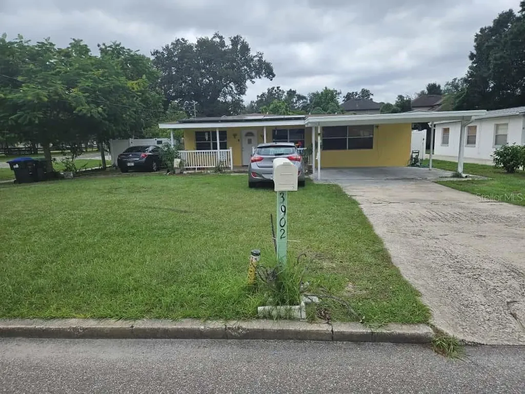 3902 Castell Drive Orlando FL 32810