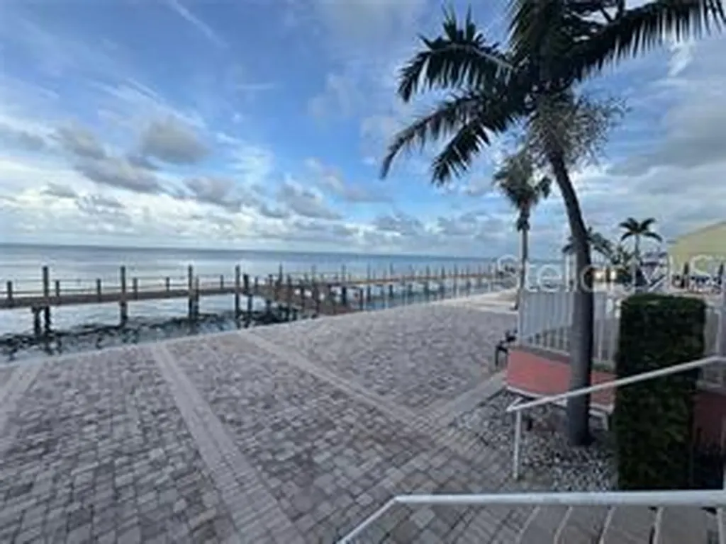 5075 Starfish Drive SE St Petersburg FL 33705