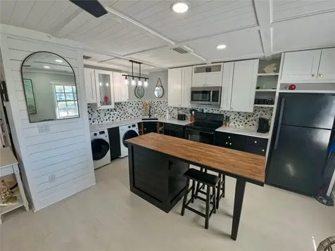 5075 Starfish Drive SE St Petersburg FL 33705