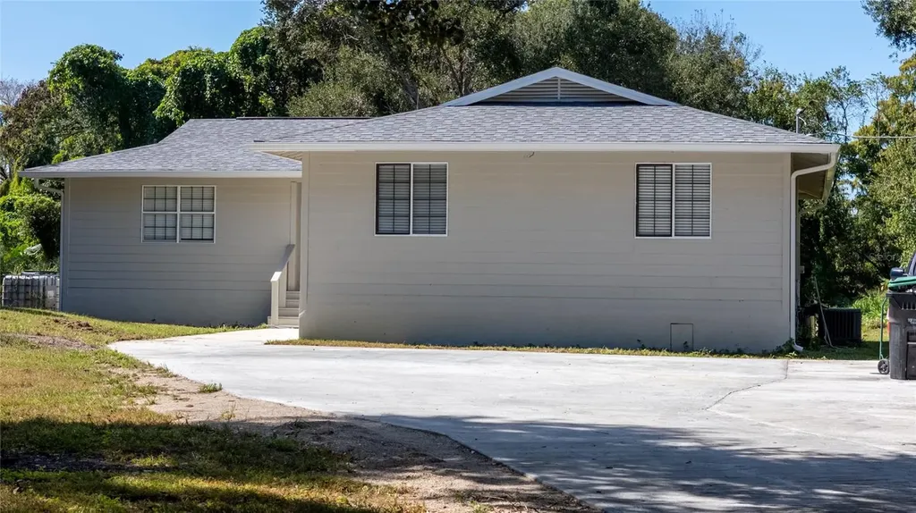 5044 College Drive Orlando FL 32811