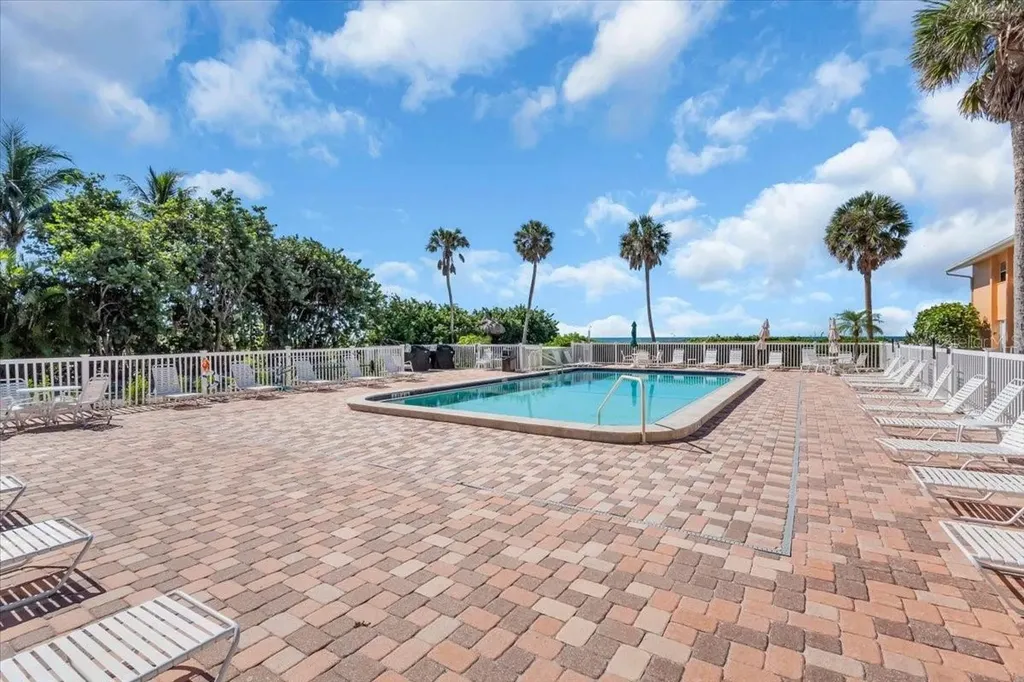 5841 Gulf Of Mexico Drive Longboat Key FL 34228