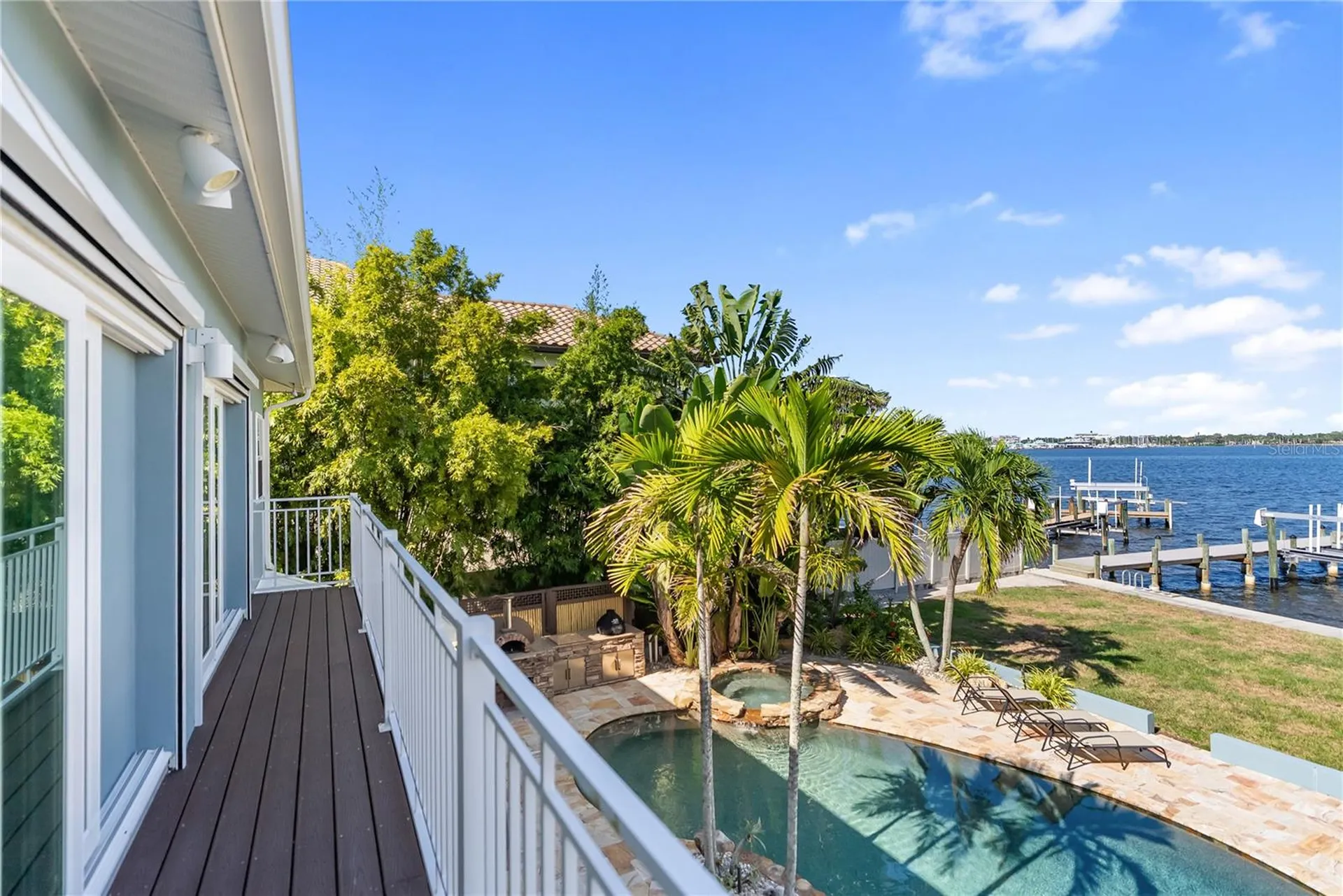 1710 Point Pleasant Avenue W Bradenton FL 34205