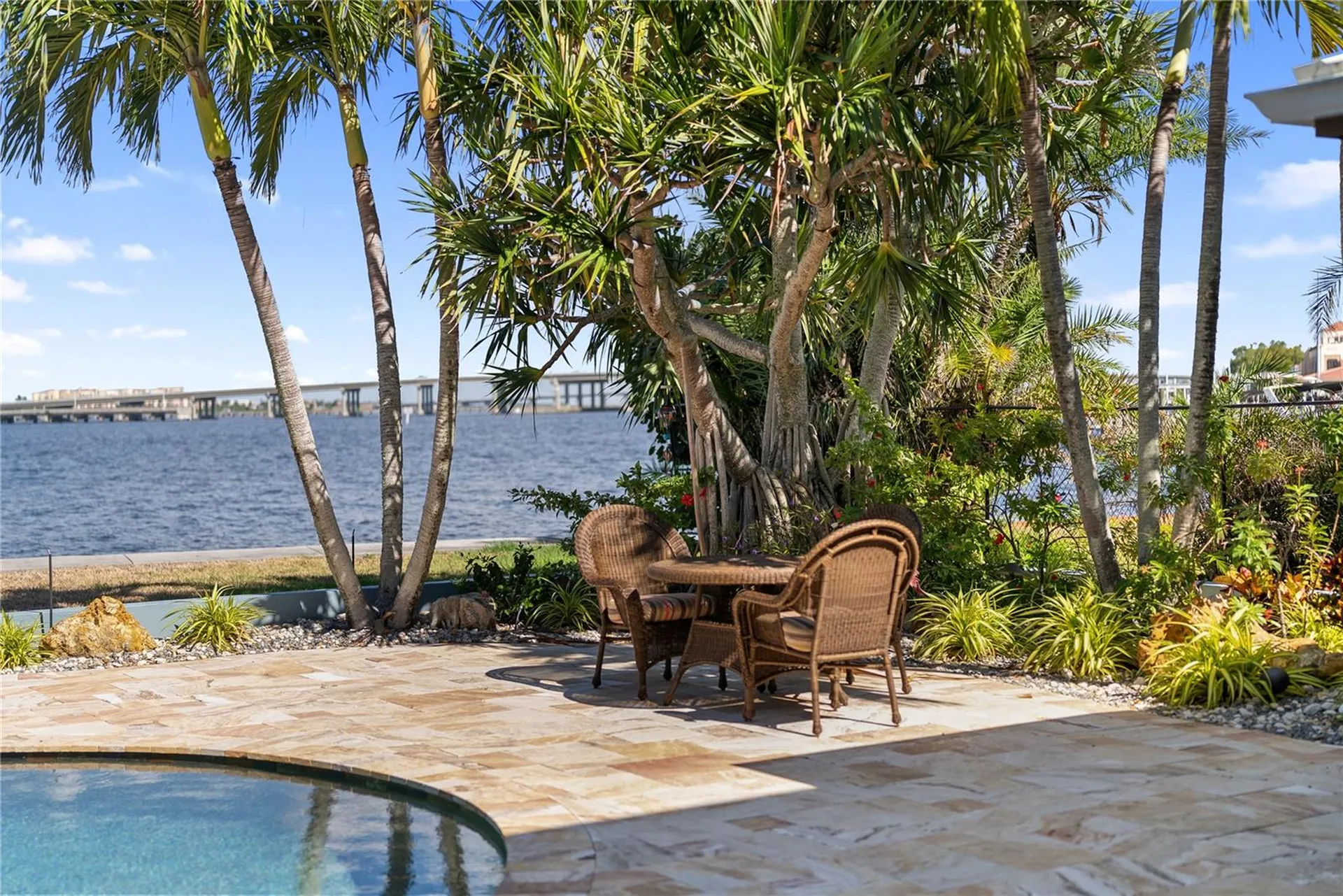 1710 Point Pleasant Avenue W Bradenton FL 34205