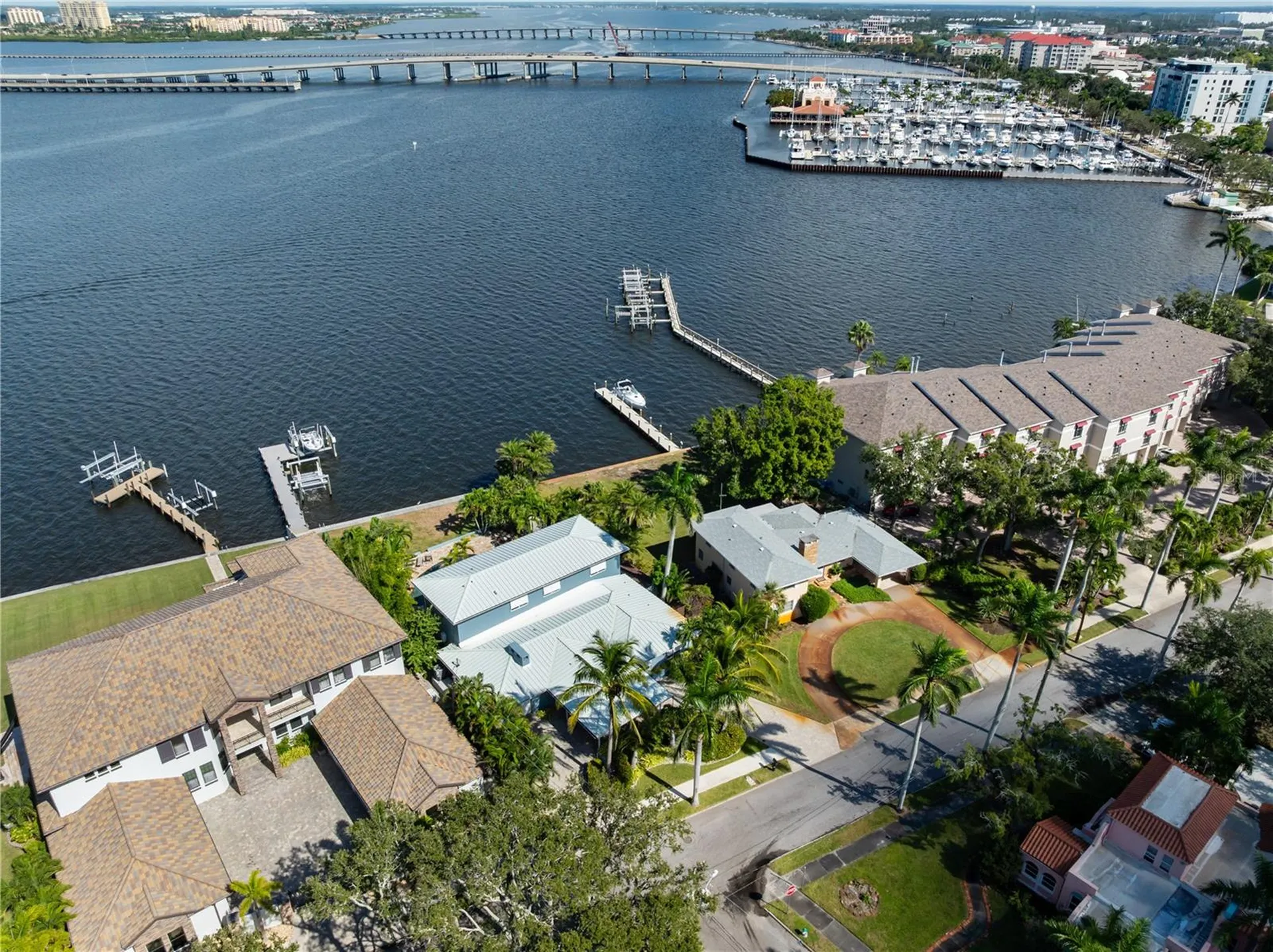 1710 Point Pleasant Avenue W Bradenton FL 34205