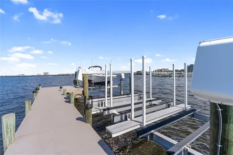 1710 Point Pleasant Avenue W Bradenton FL 34205