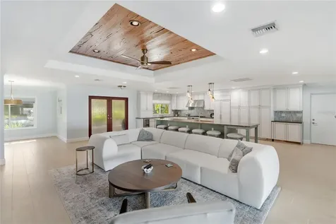 1710 Point Pleasant Avenue W Bradenton FL 34205