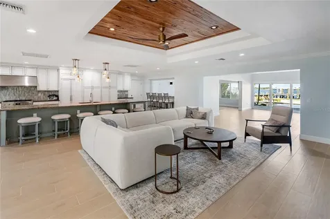1710 Point Pleasant Avenue W Bradenton FL 34205