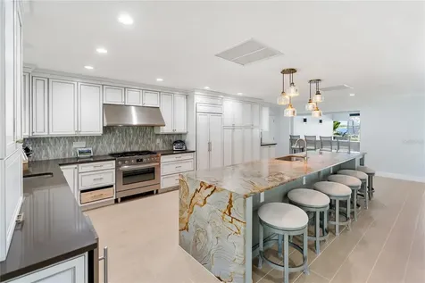 1710 Point Pleasant Avenue W Bradenton FL 34205