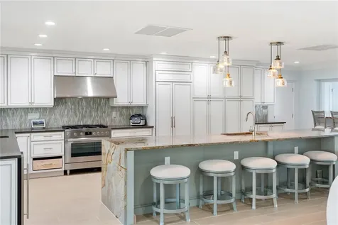 1710 Point Pleasant Avenue W Bradenton FL 34205
