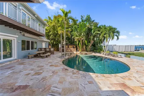 1710 Point Pleasant Avenue W Bradenton FL 34205