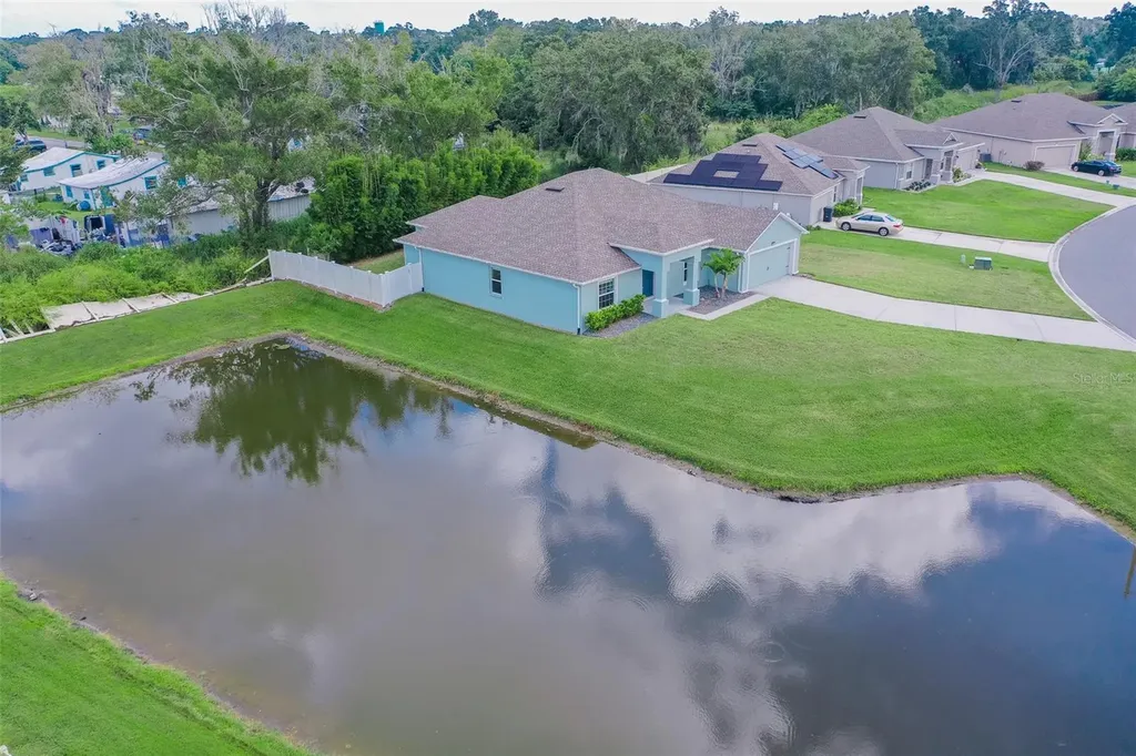 230 Cove At Eagle Lake Circle Eagle Lake FL 33839