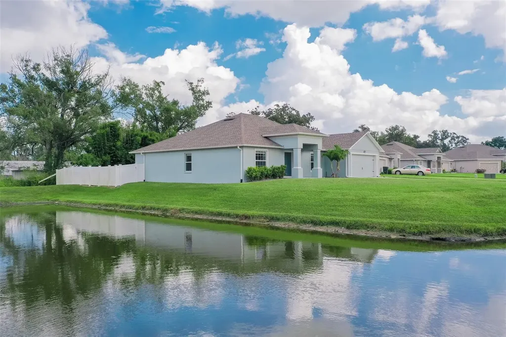 230 Cove At Eagle Lake Circle Eagle Lake FL 33839