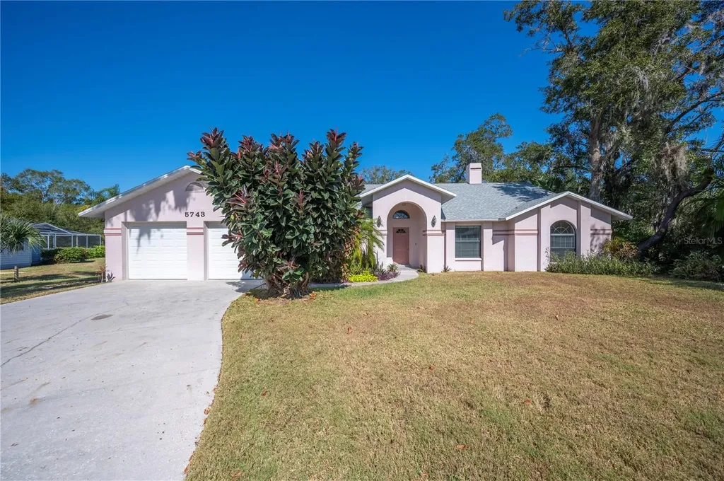 5743 Deer Flag Drive Lakeland FL 33811