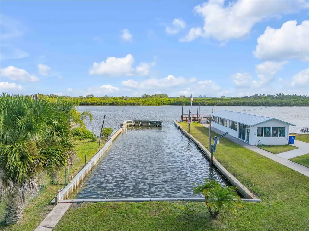 2201 S Ridgewood Avenue Edgewater FL 32141