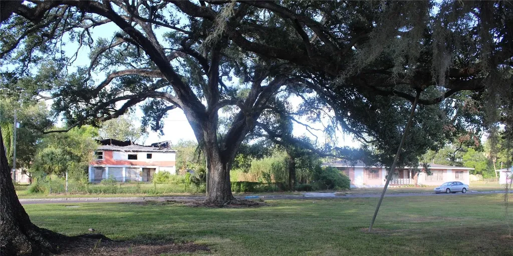414 - 418 E Emily Street Tampa FL 33603