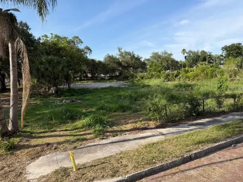 414 E Emily Street Tampa FL 33603