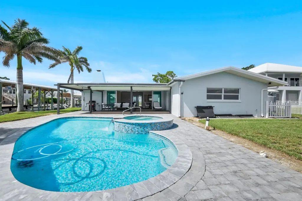 5596 Avenida Pescadora Fort Myers Beach FL 33931