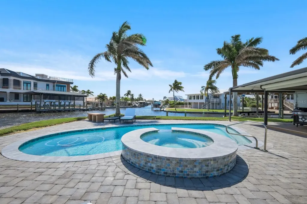 5596 Avenida Pescadora Fort Myers Beach FL 33931