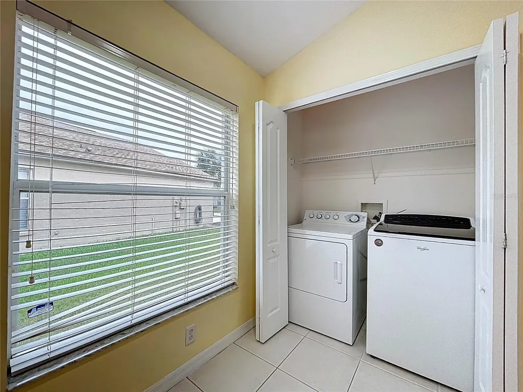 8527 Carriage Pointe Drive Gibsonton FL 33534