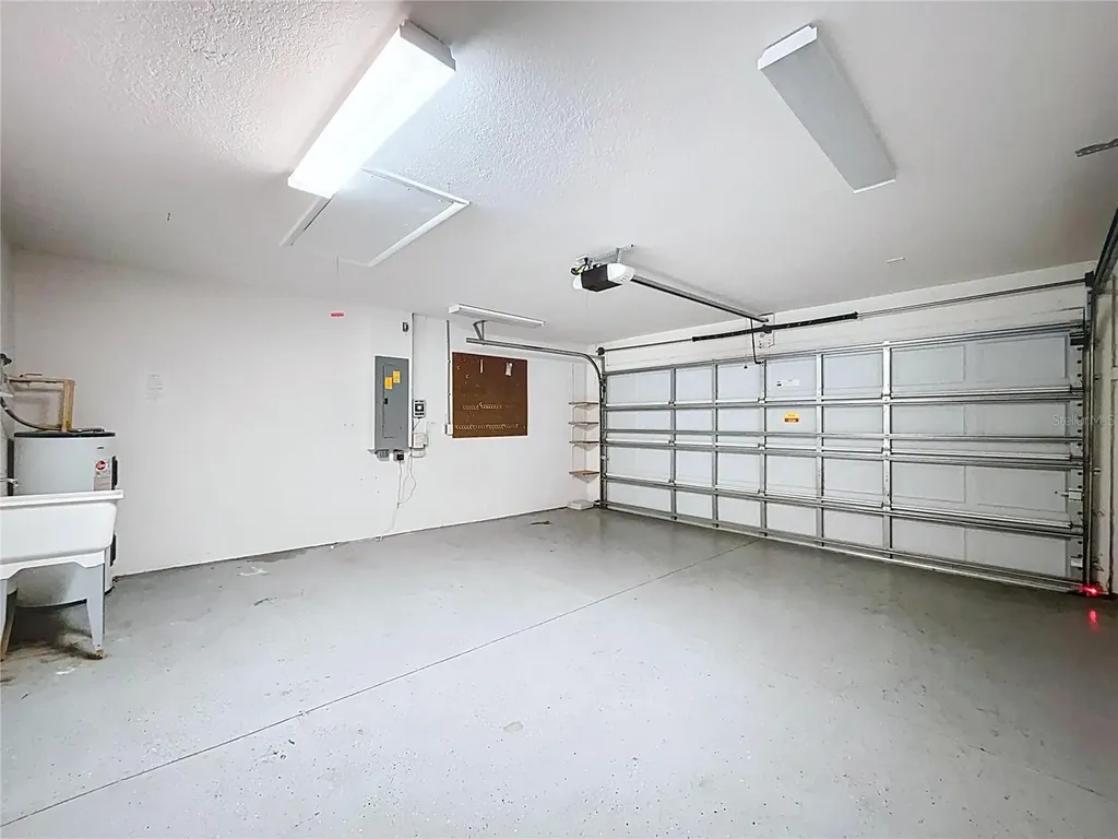 8527 Carriage Pointe Drive Gibsonton FL 33534